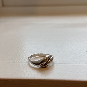 Sterling silver ring, double wave design. Size 5